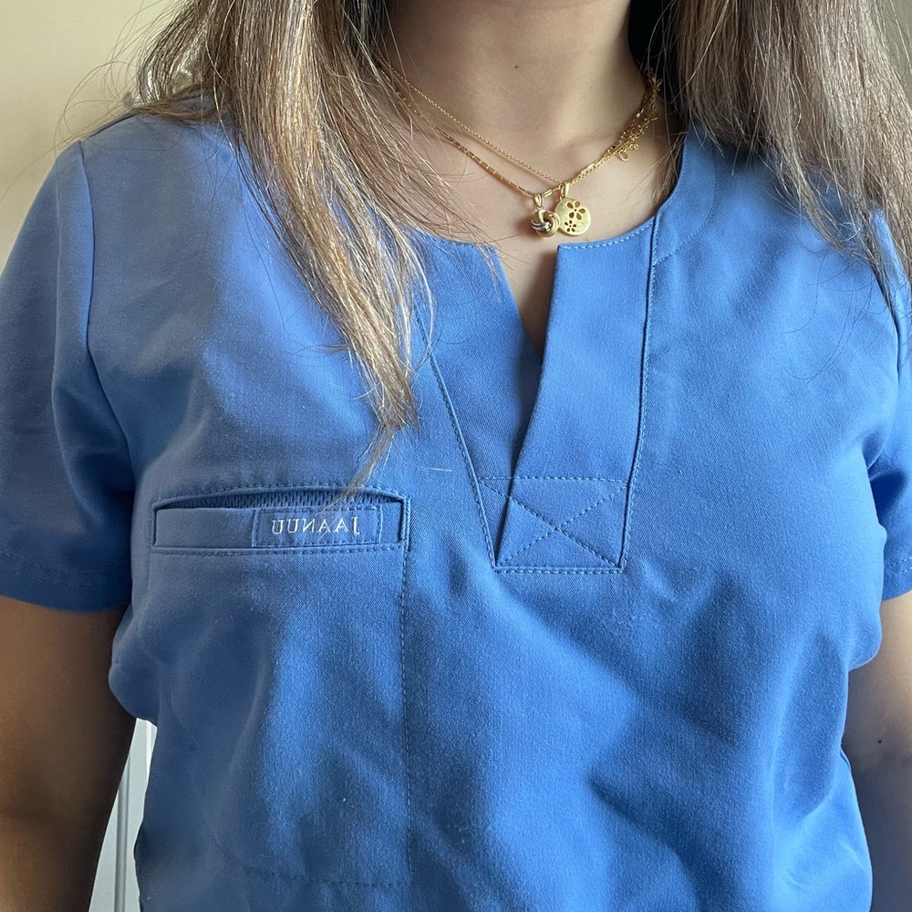 Jaanuu Classic Scrubs Set